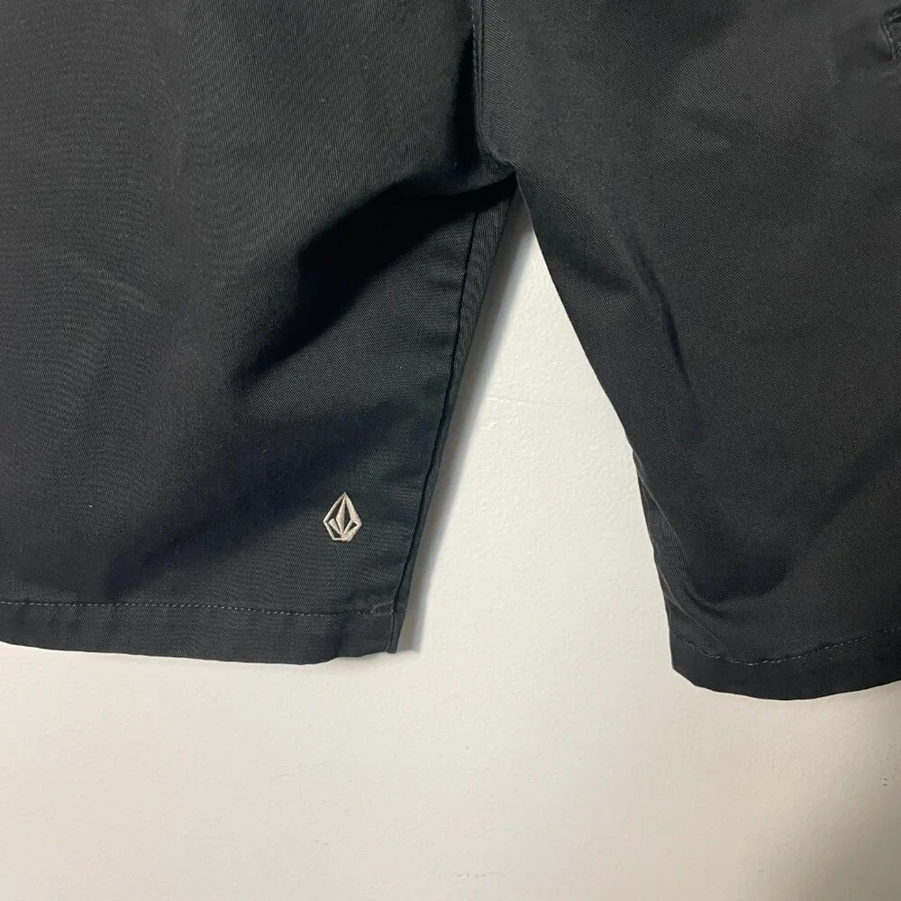 Volcom Corpo Class Black Slim Chino‎ Shorts Skateboarding Boys 23/10